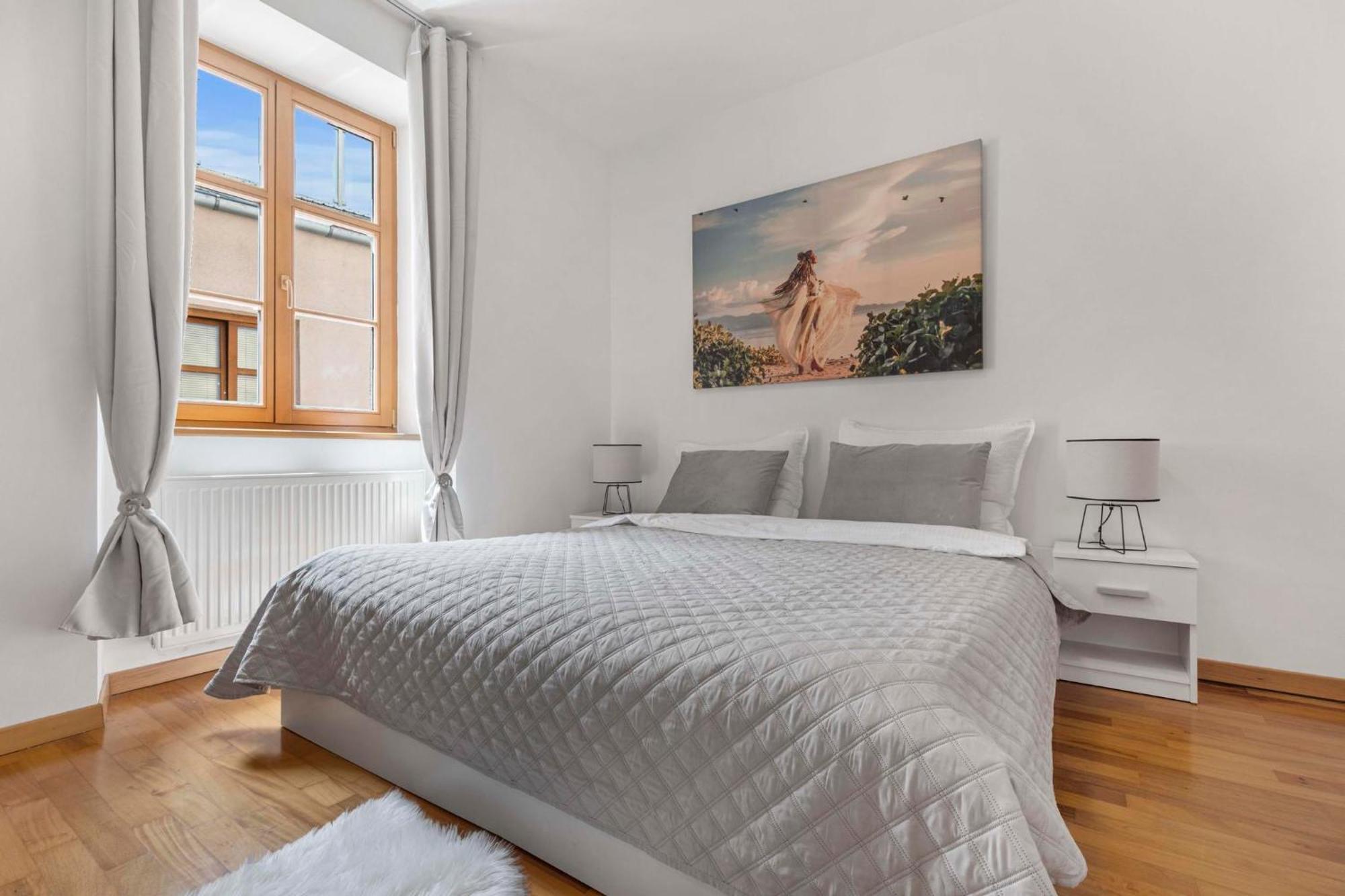 Charming Apartment In The Heart Of Bratislava Buitenkant foto